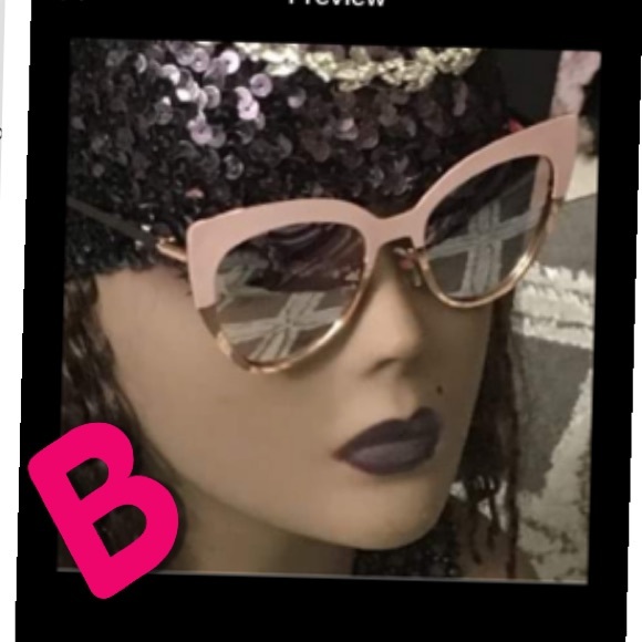 Betsy Johnson Cat Eye Sunglasses. SELECT PIC A B or D - Picture 4 of 12